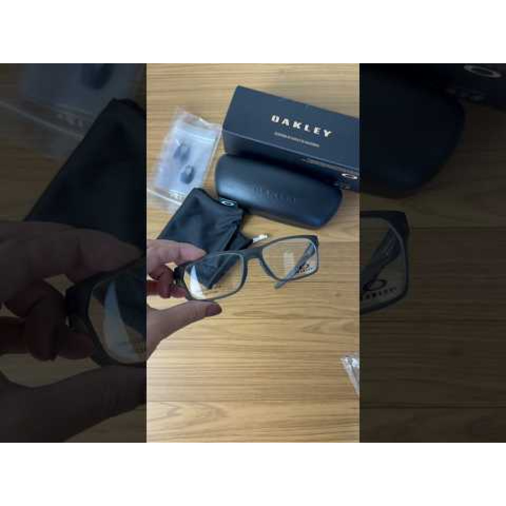 Oakley Hex Jector OX8032 0253 53 Satin Grey Smoke