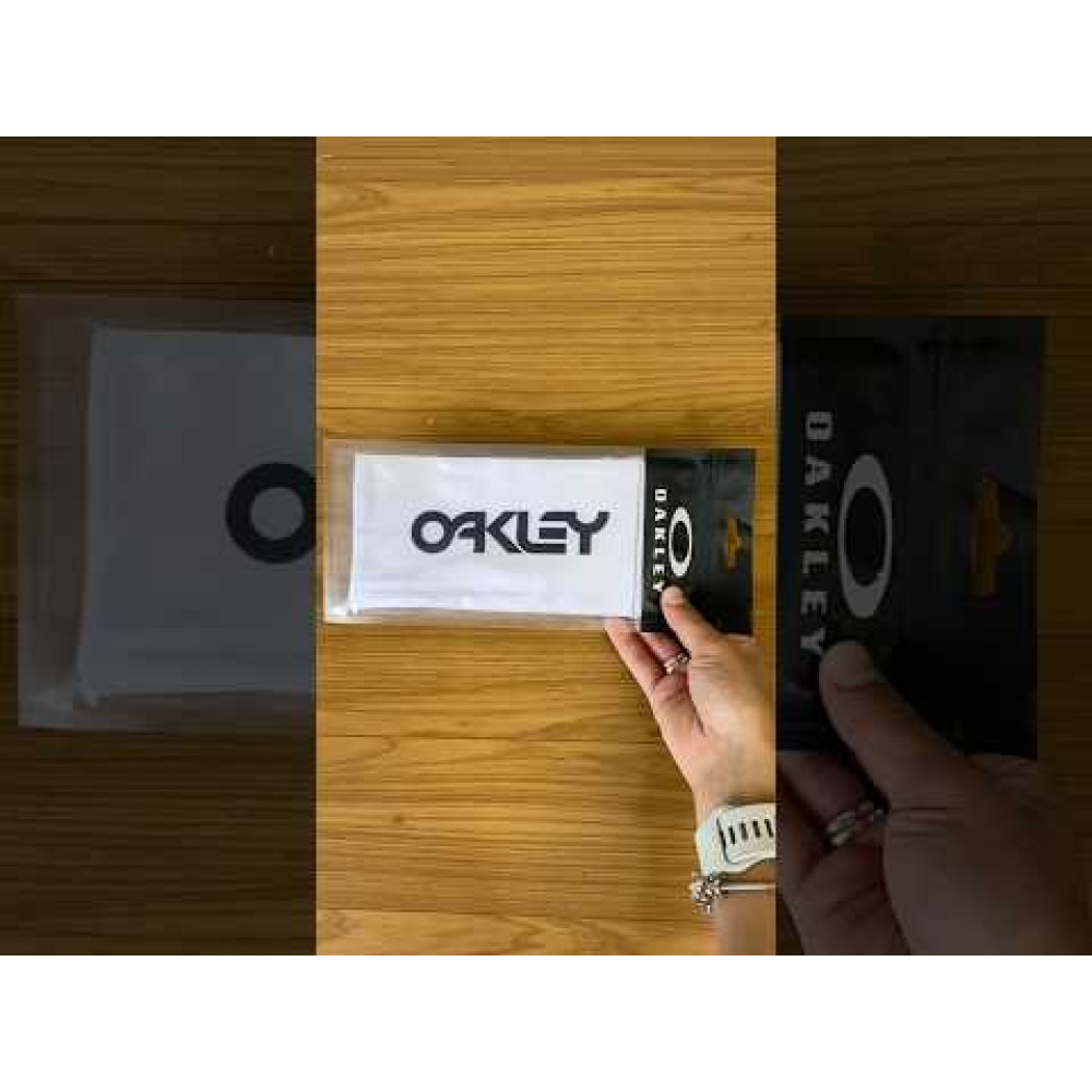 Saquinho de Microfibra Oakley Grips White Microbag