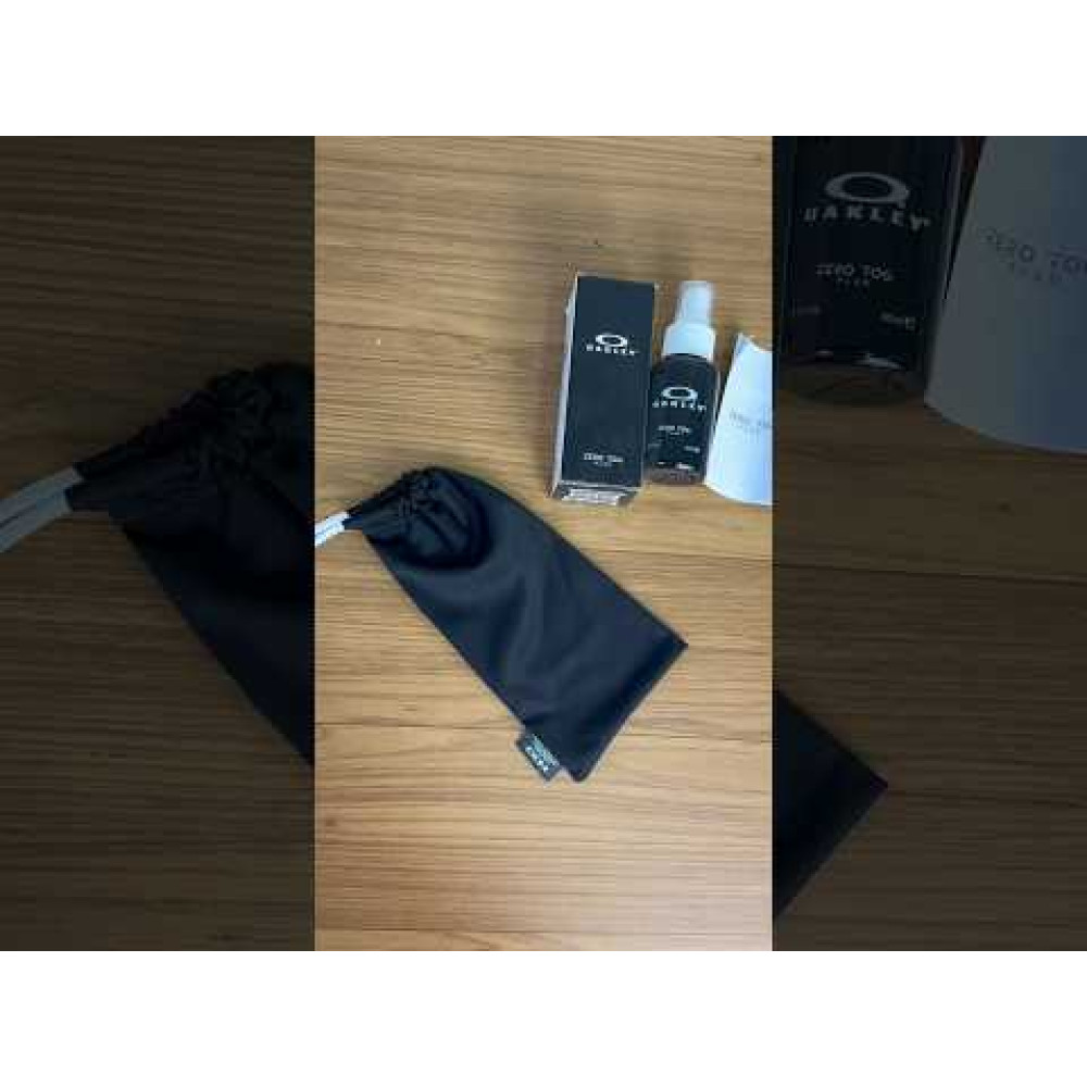Kit Oakley Spray Limpa Lentes Zero Fog + Saquinho de Microfibra